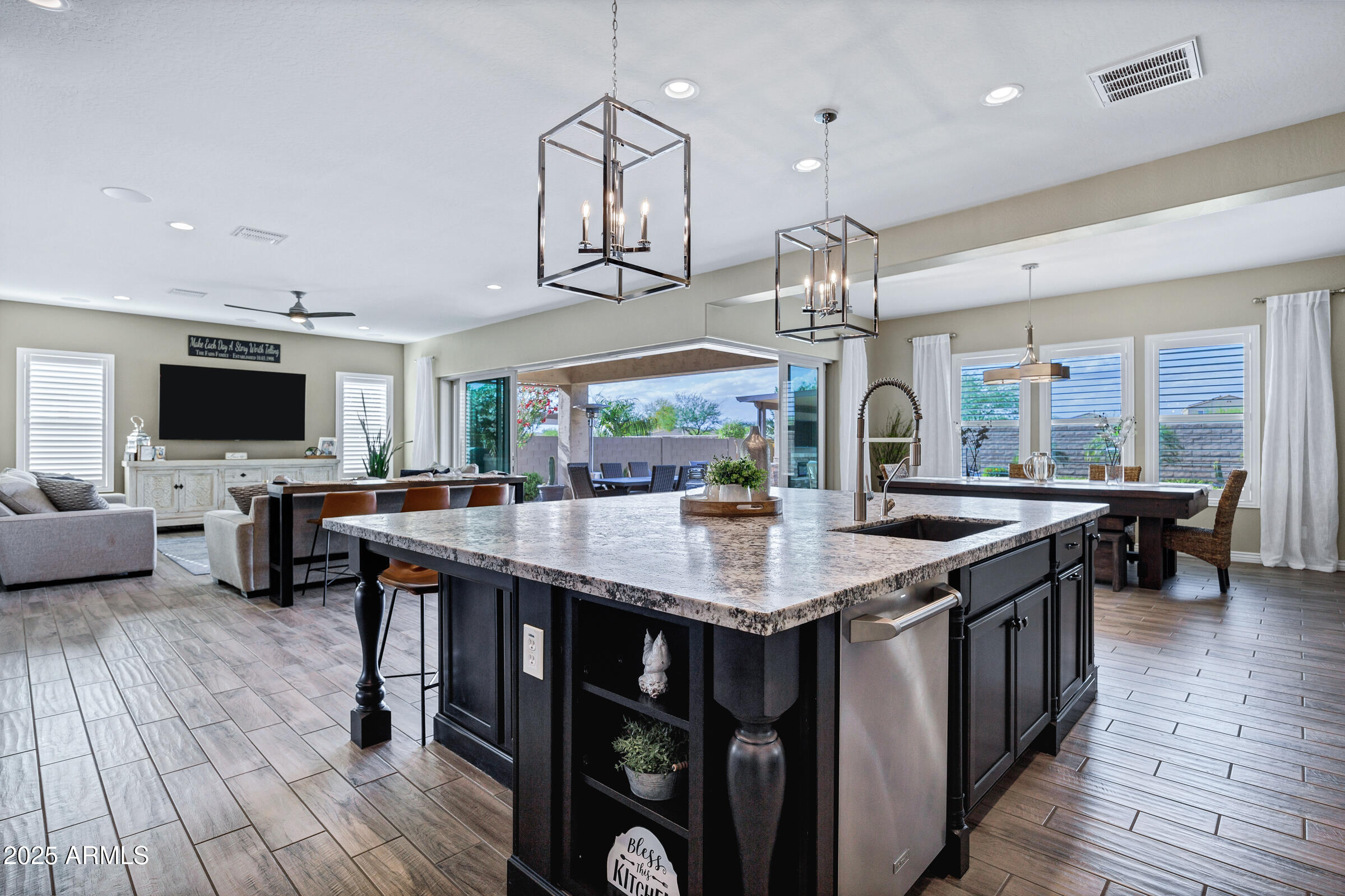 10544 E THATCHER Avenue