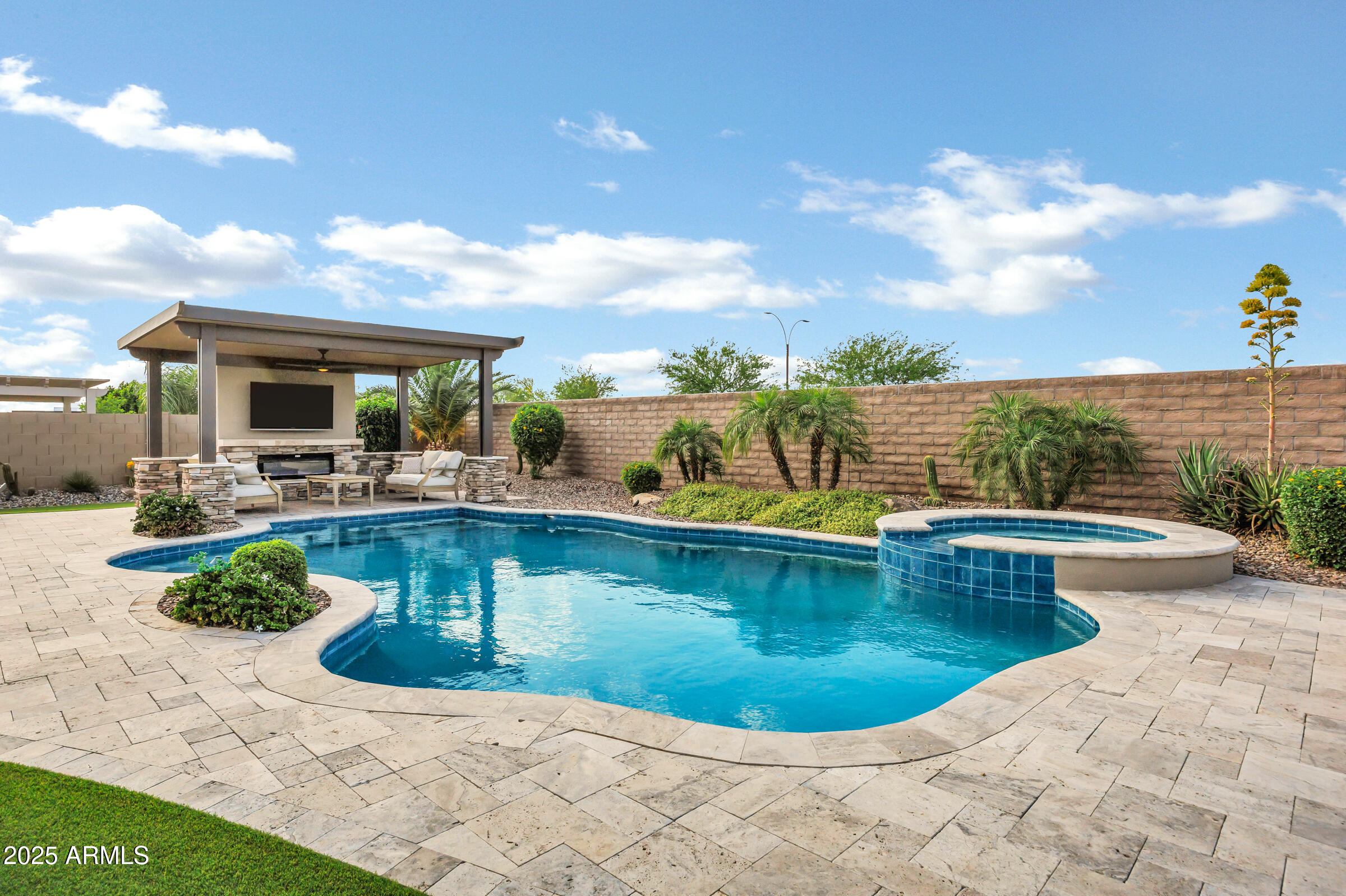 10544 E THATCHER Avenue