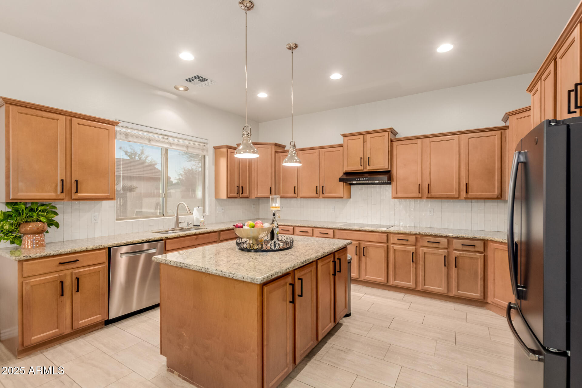 19145 E MOCKINGBIRD Drive