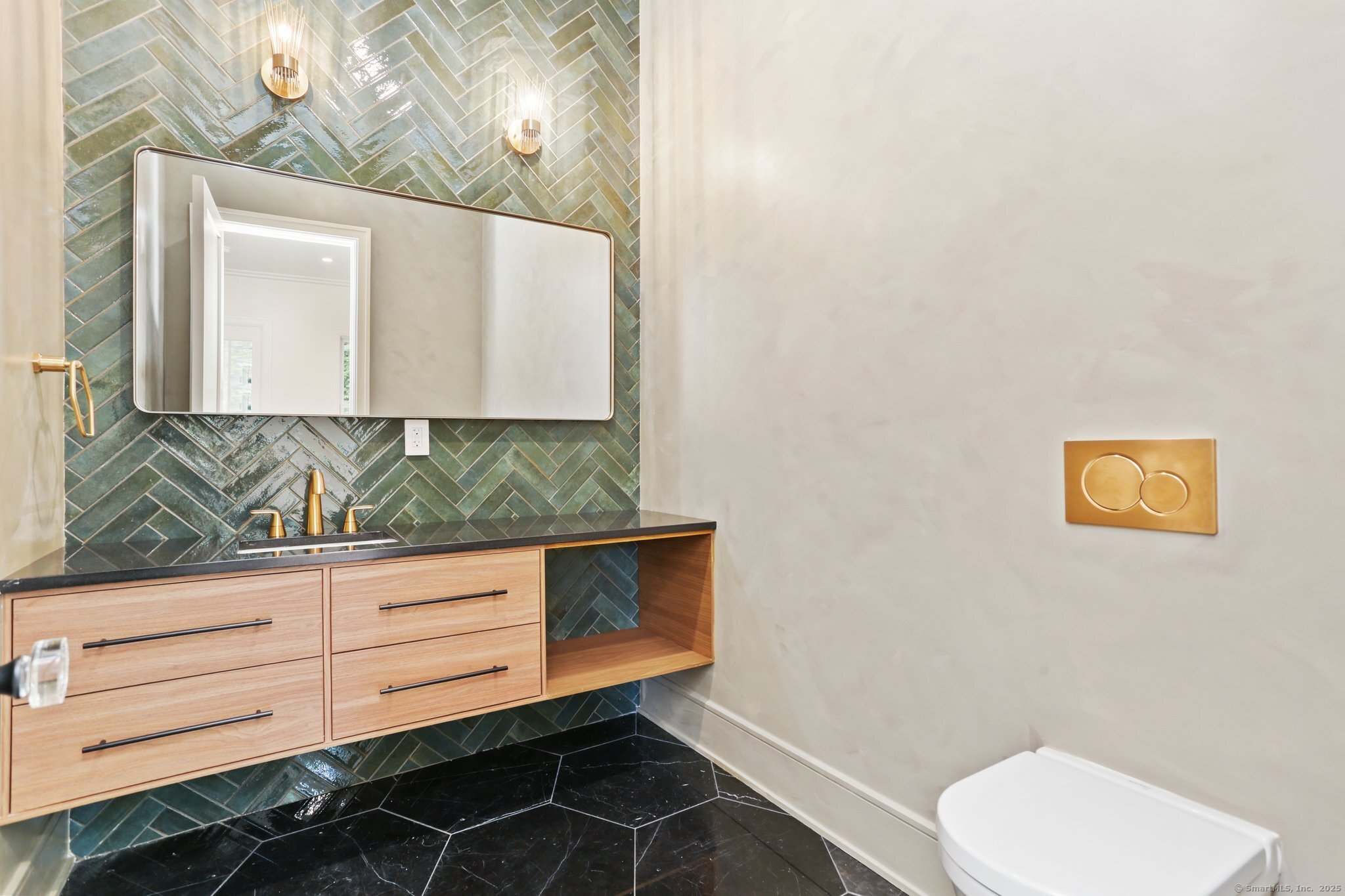 26 Morningside Drive South