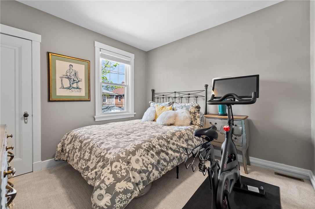 819 N Highland Ave