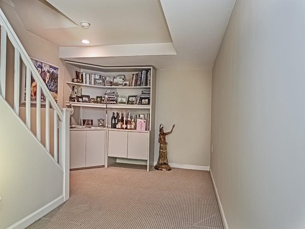 635 Olympia Road