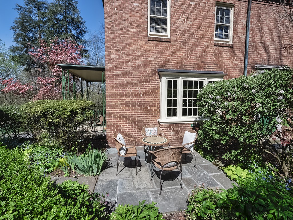 635 Olympia Road