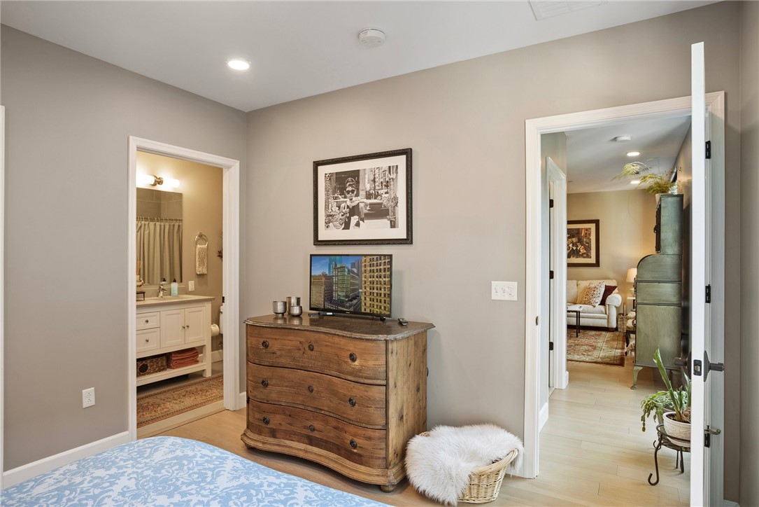 350 Oliver Ave 1307