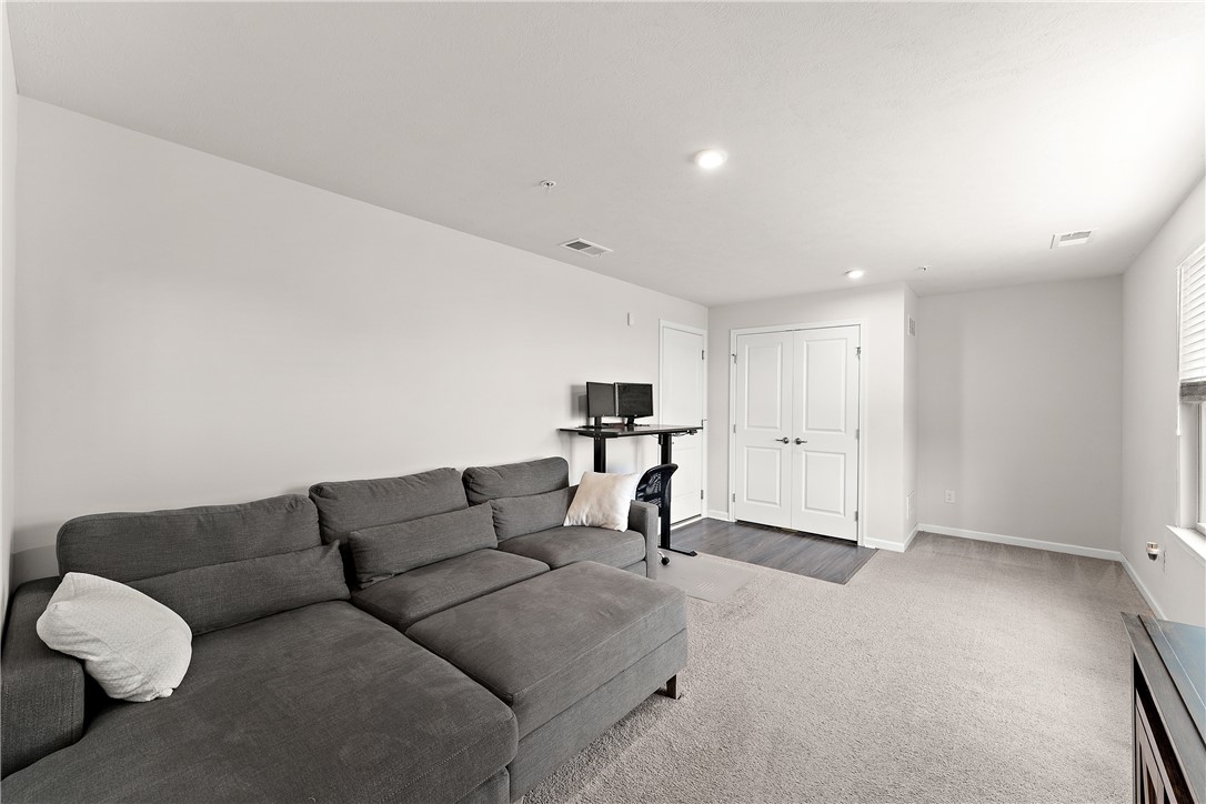 638 Amarth Ln