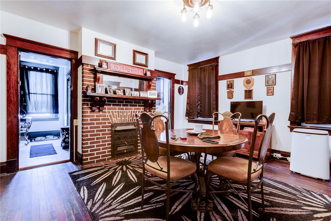 126-136 S Spring Ave