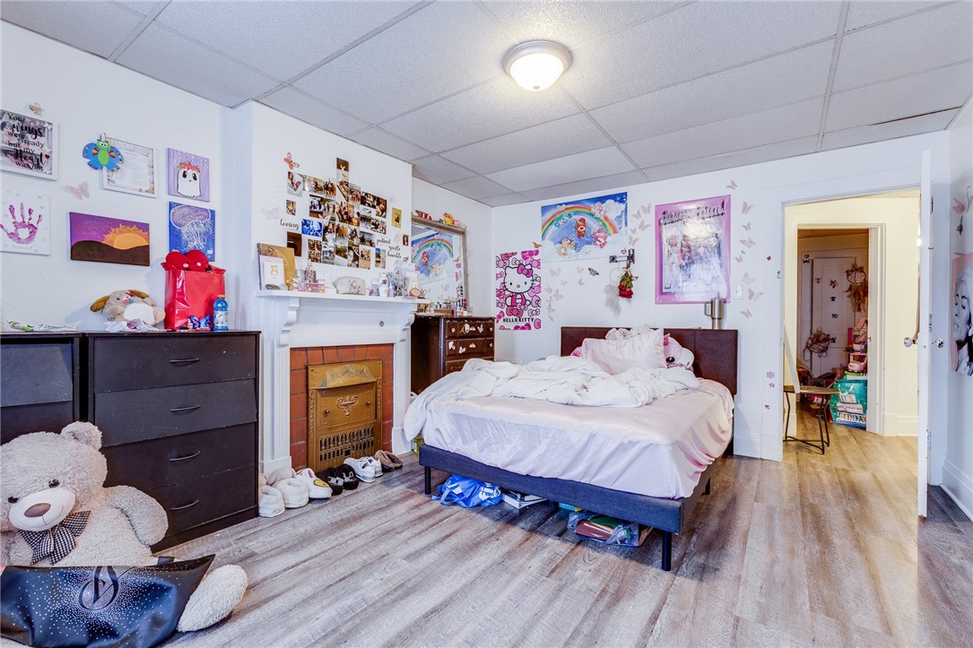 126-136 S Spring Ave