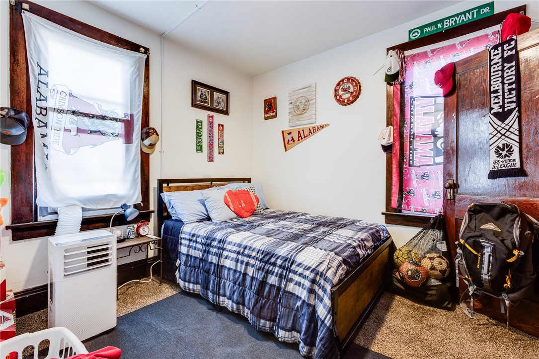 126-136 S Spring Ave