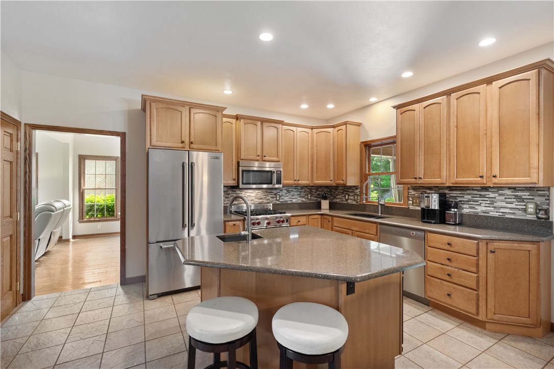 321 Ivy Dr.