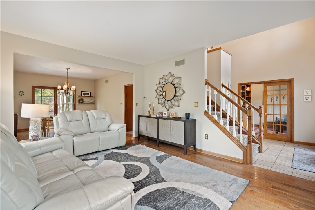 321 Ivy Dr.