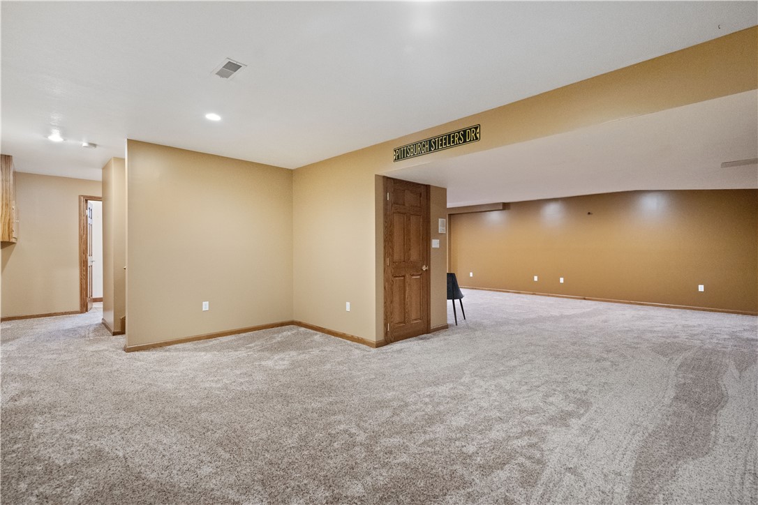 321 Ivy Dr.