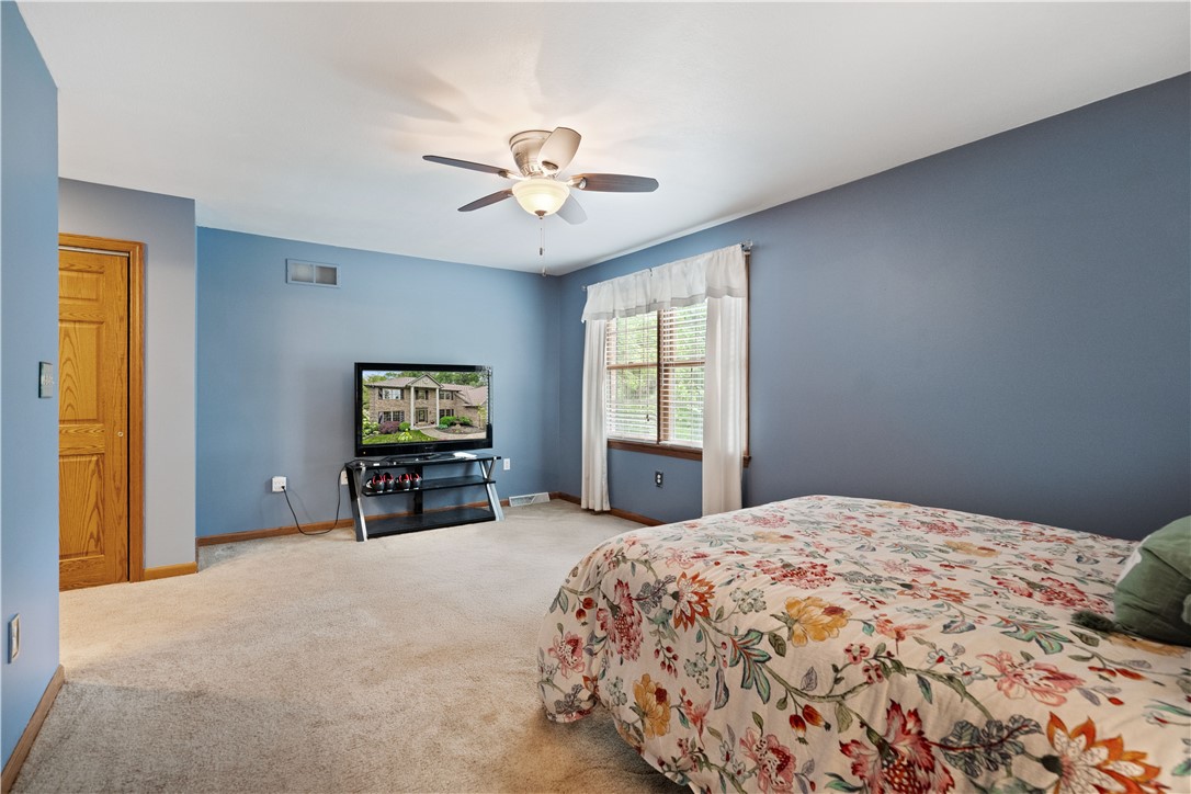 321 Ivy Dr.