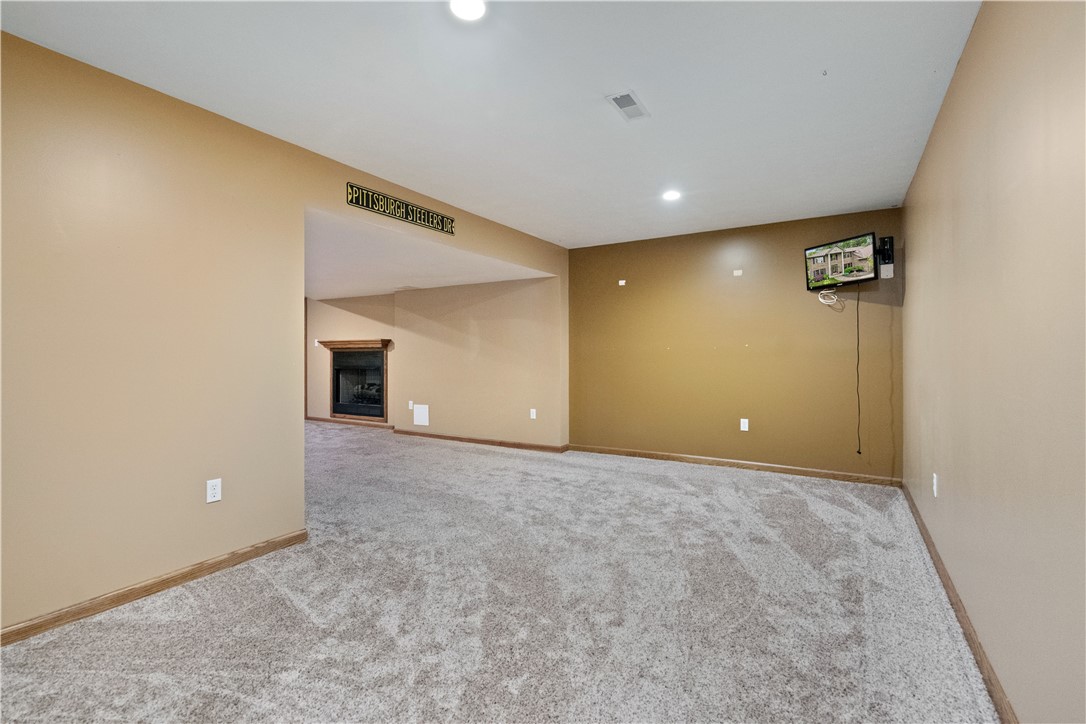 321 Ivy Dr.