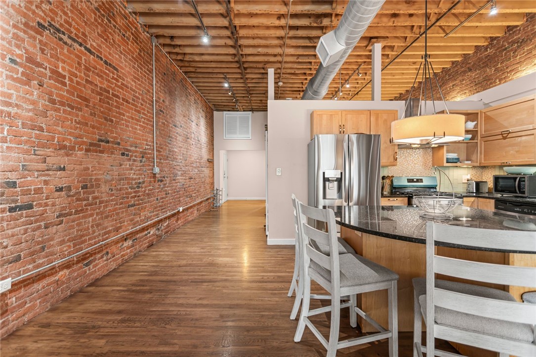 951 Liberty Ave 2D/204
