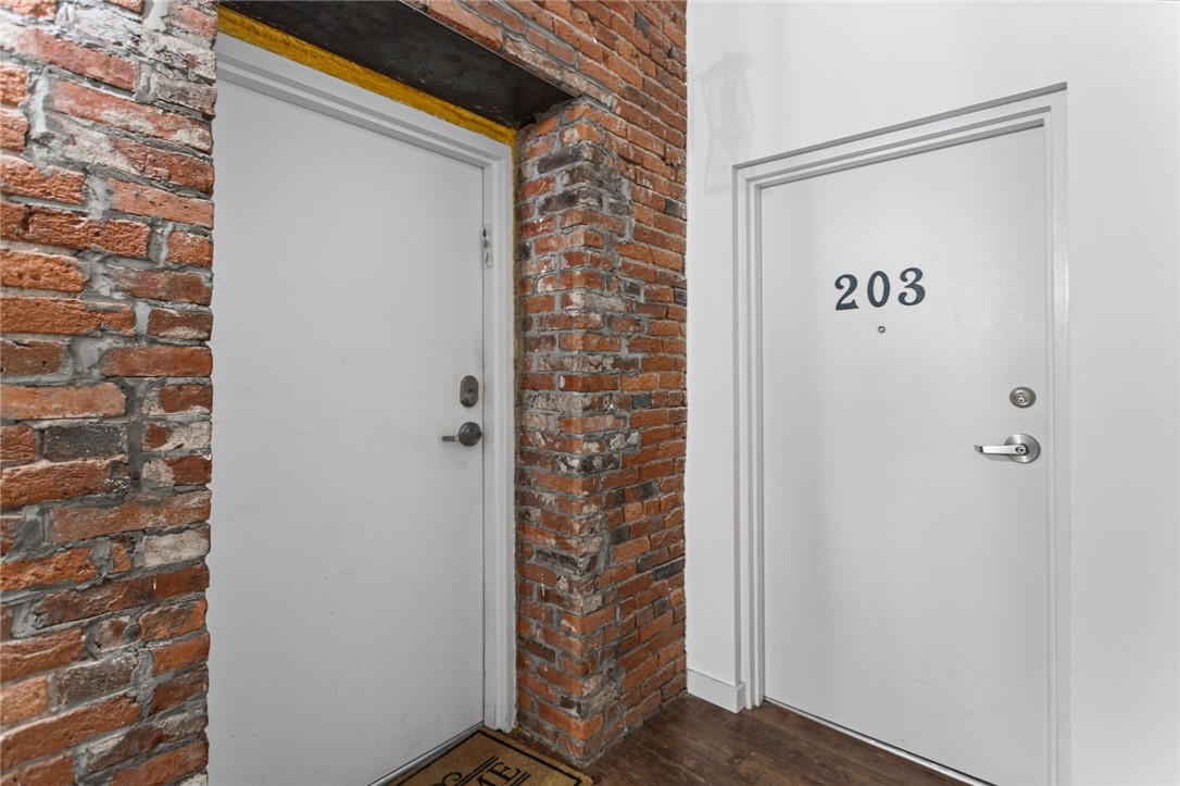 951 Liberty Ave 2D/204