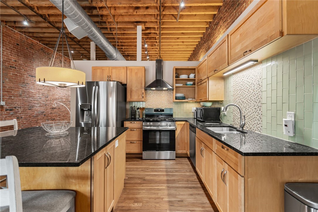 951 Liberty Ave 2D/204