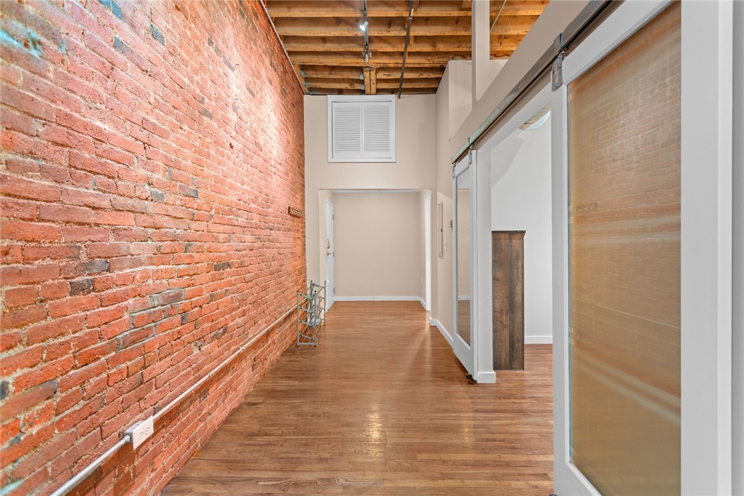 951 Liberty Ave 2D/204
