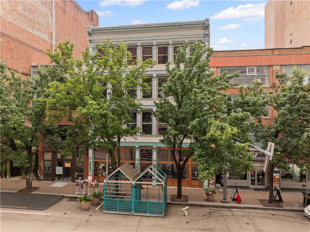 951 Liberty Ave 2D/204