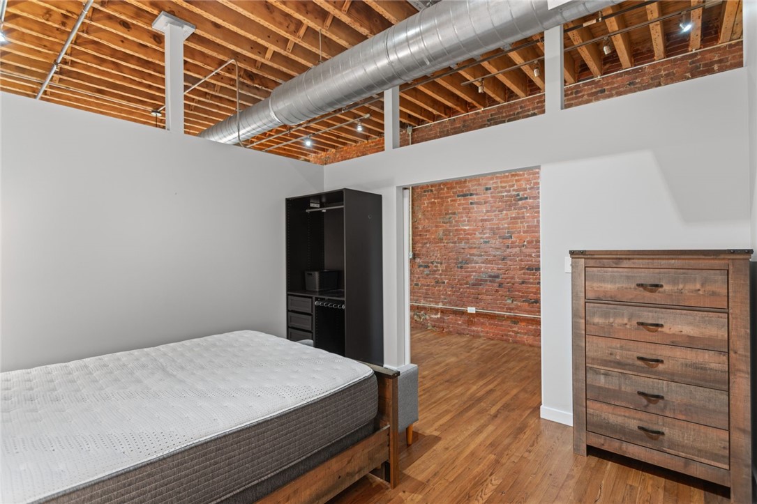 951 Liberty Ave 2D/204