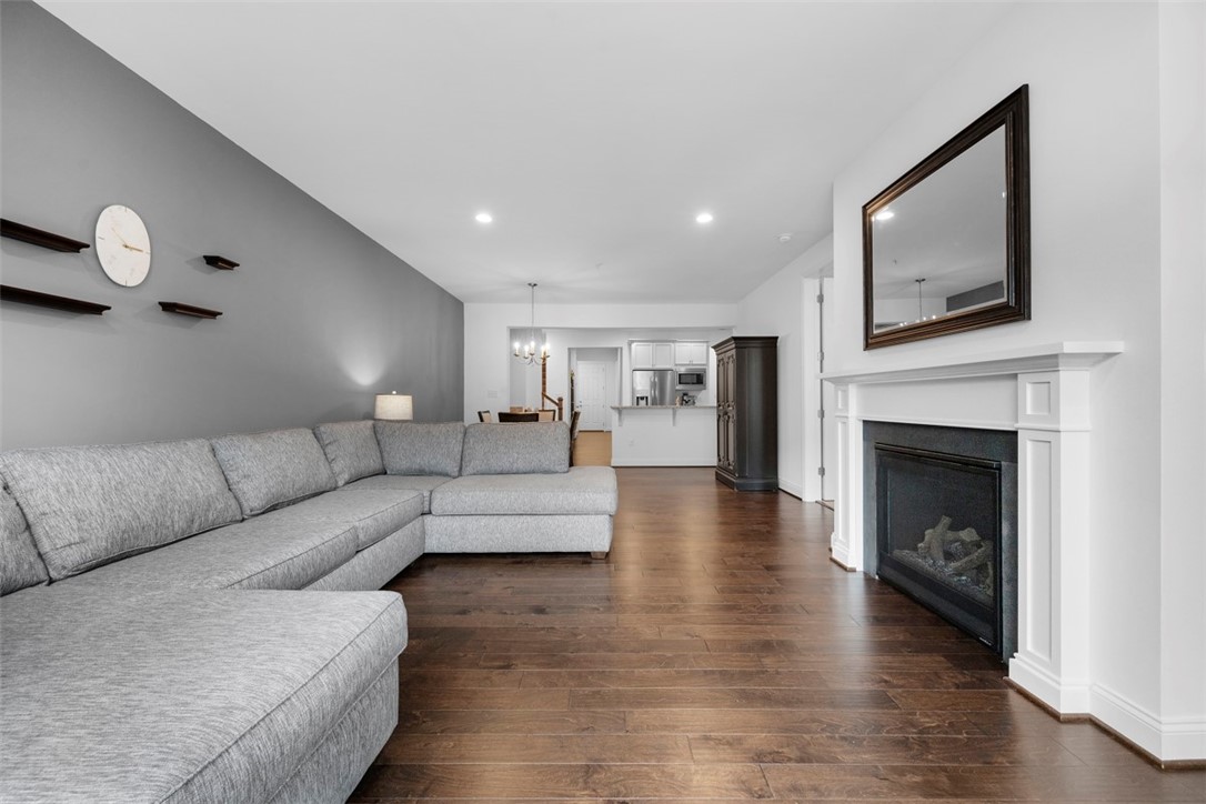 216 Foundation Dr