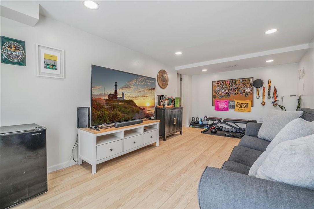 5363 Greenridge Dr