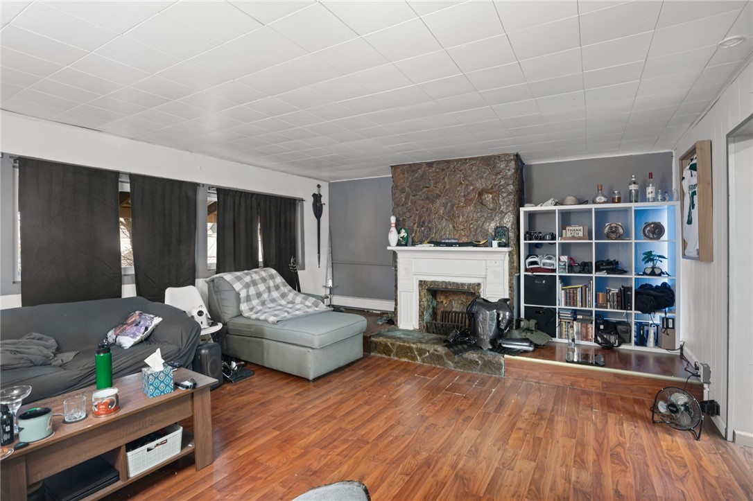 518 W Penn St