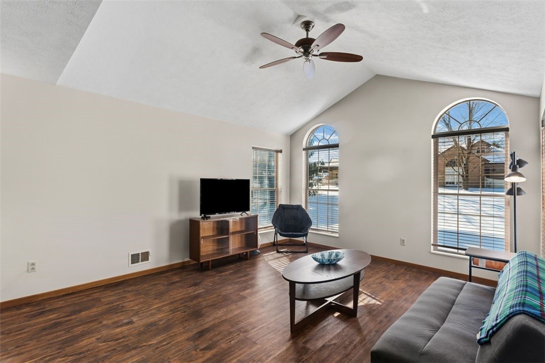141 Cambridge Dr