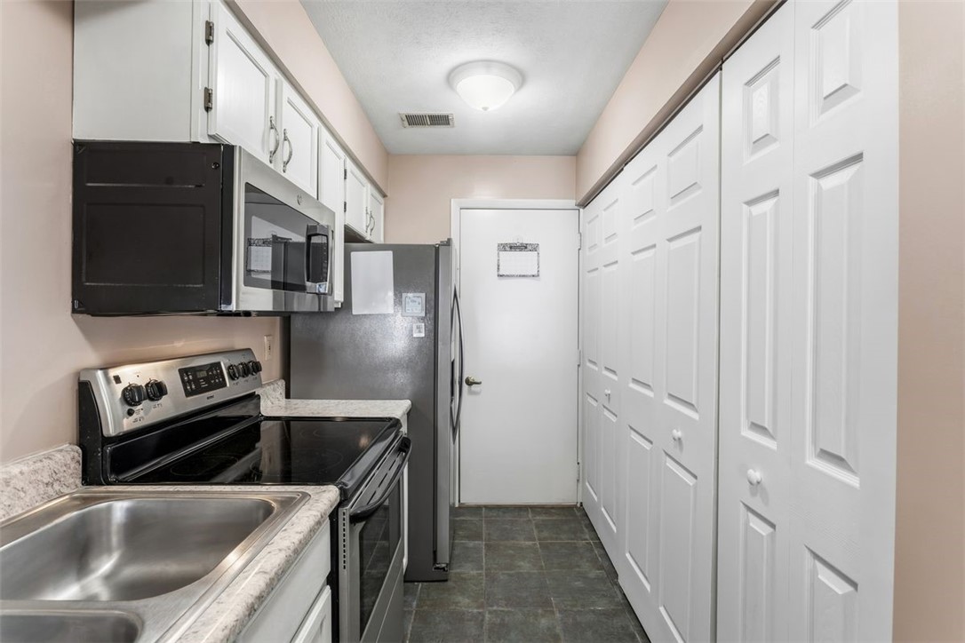 141 Cambridge Dr