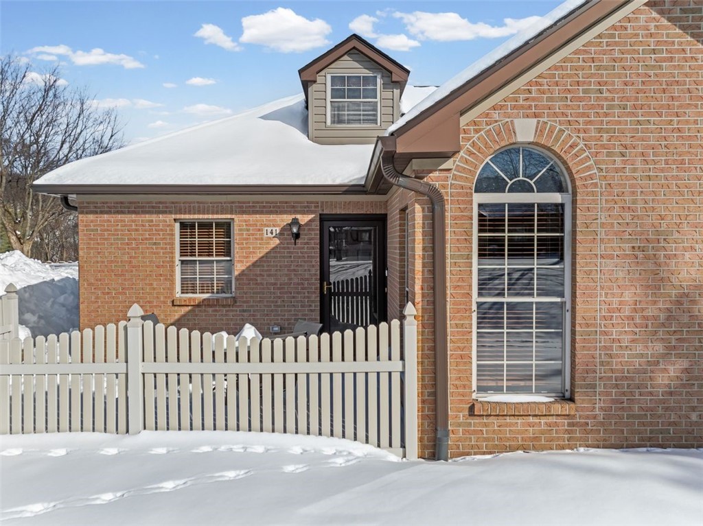 141 Cambridge Dr