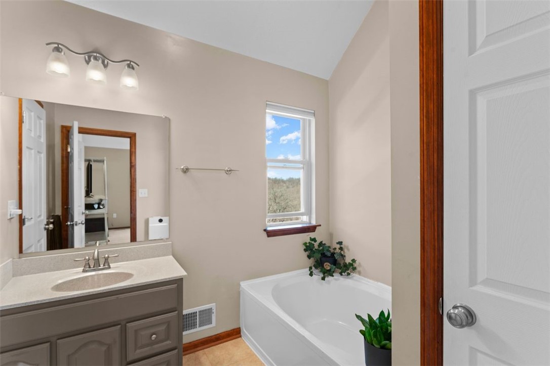 327 Garden Hill Dr