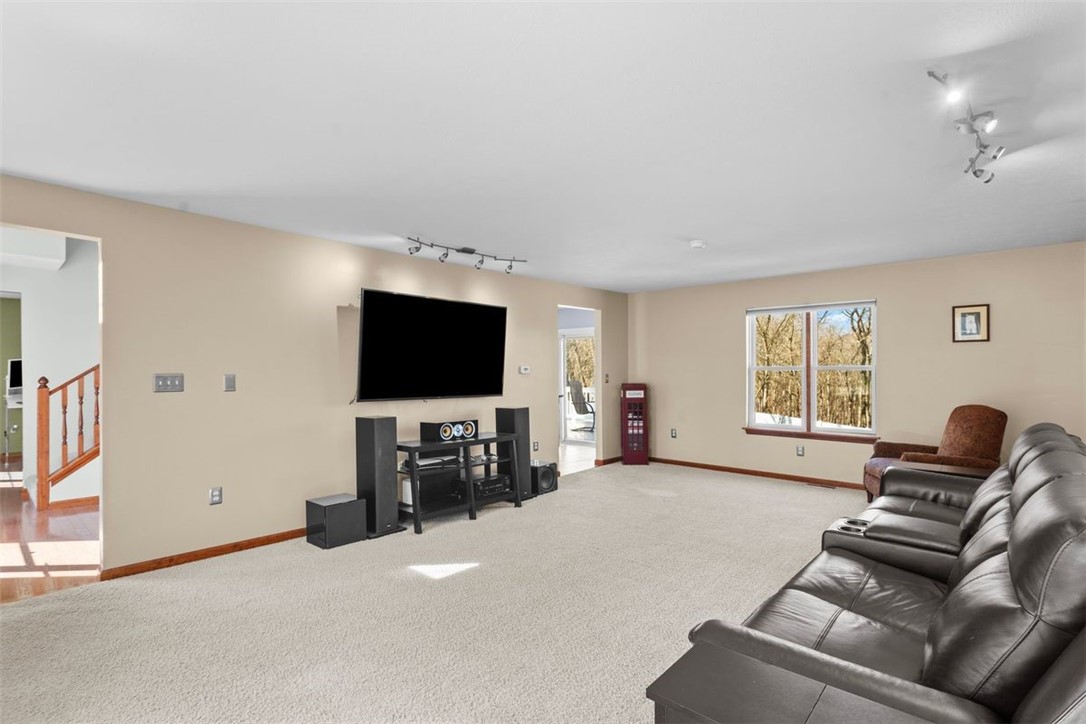 327 Garden Hill Dr