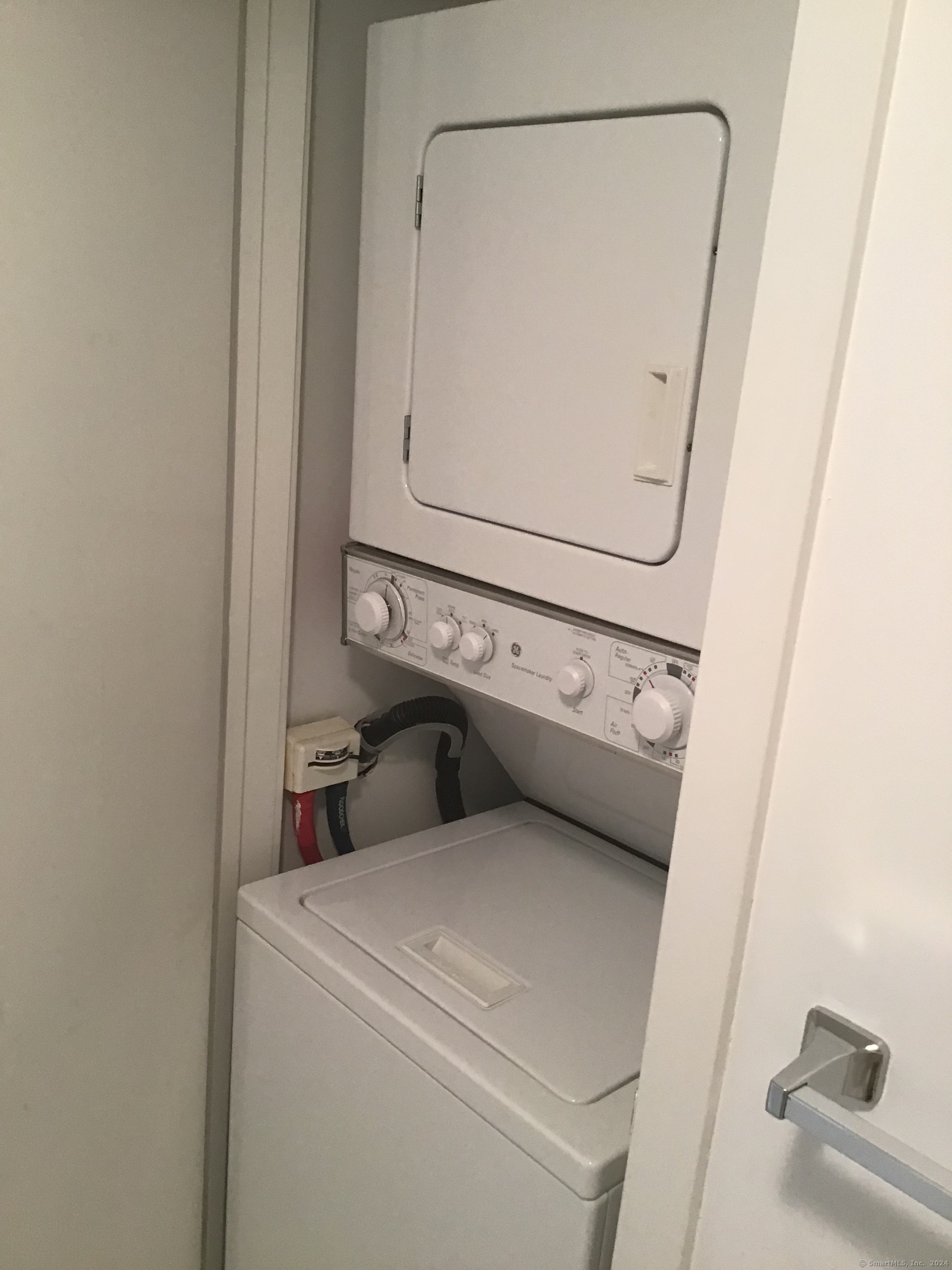 301 Post Road East APT 17
