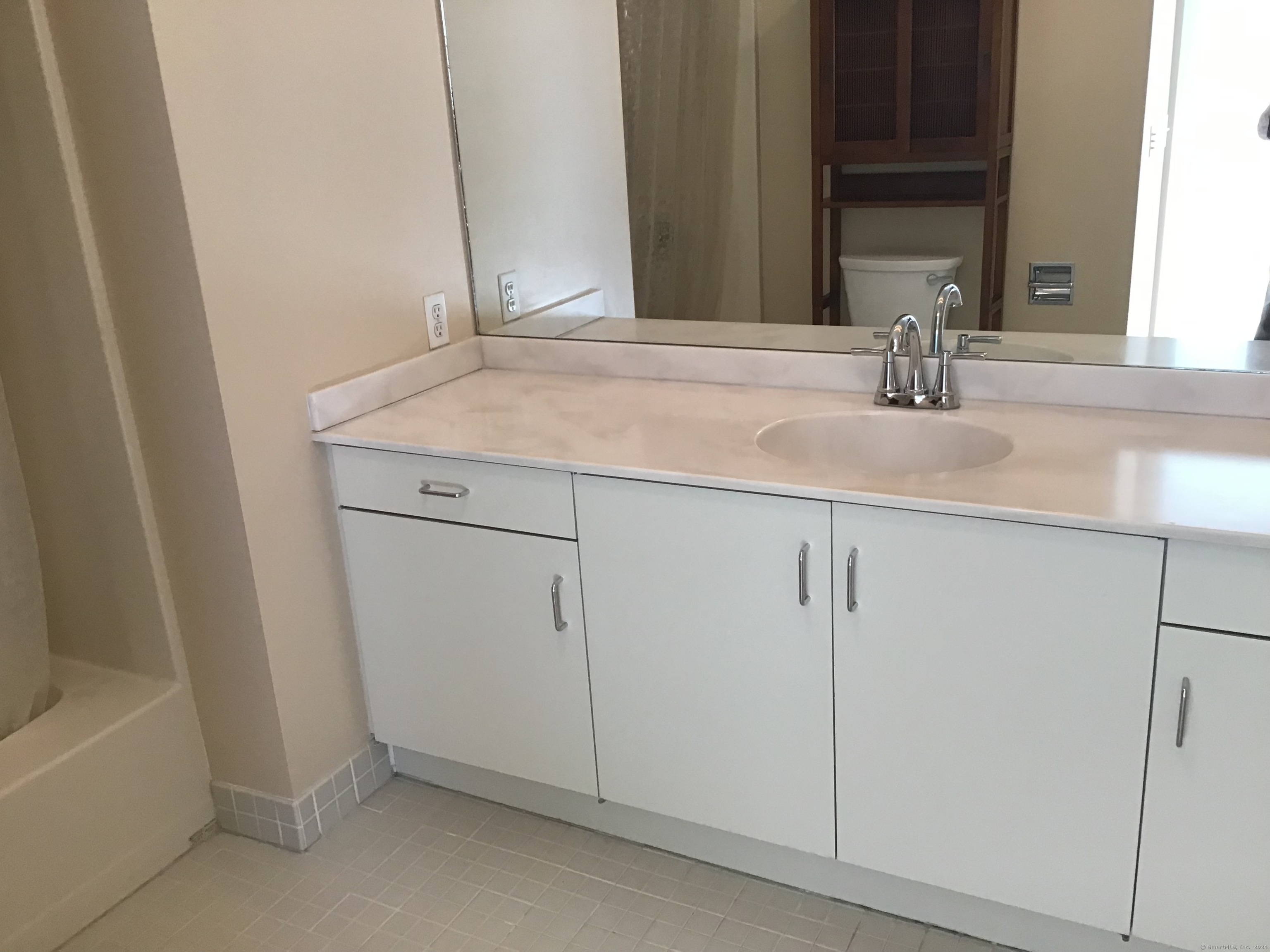 301 Post Road East APT 17