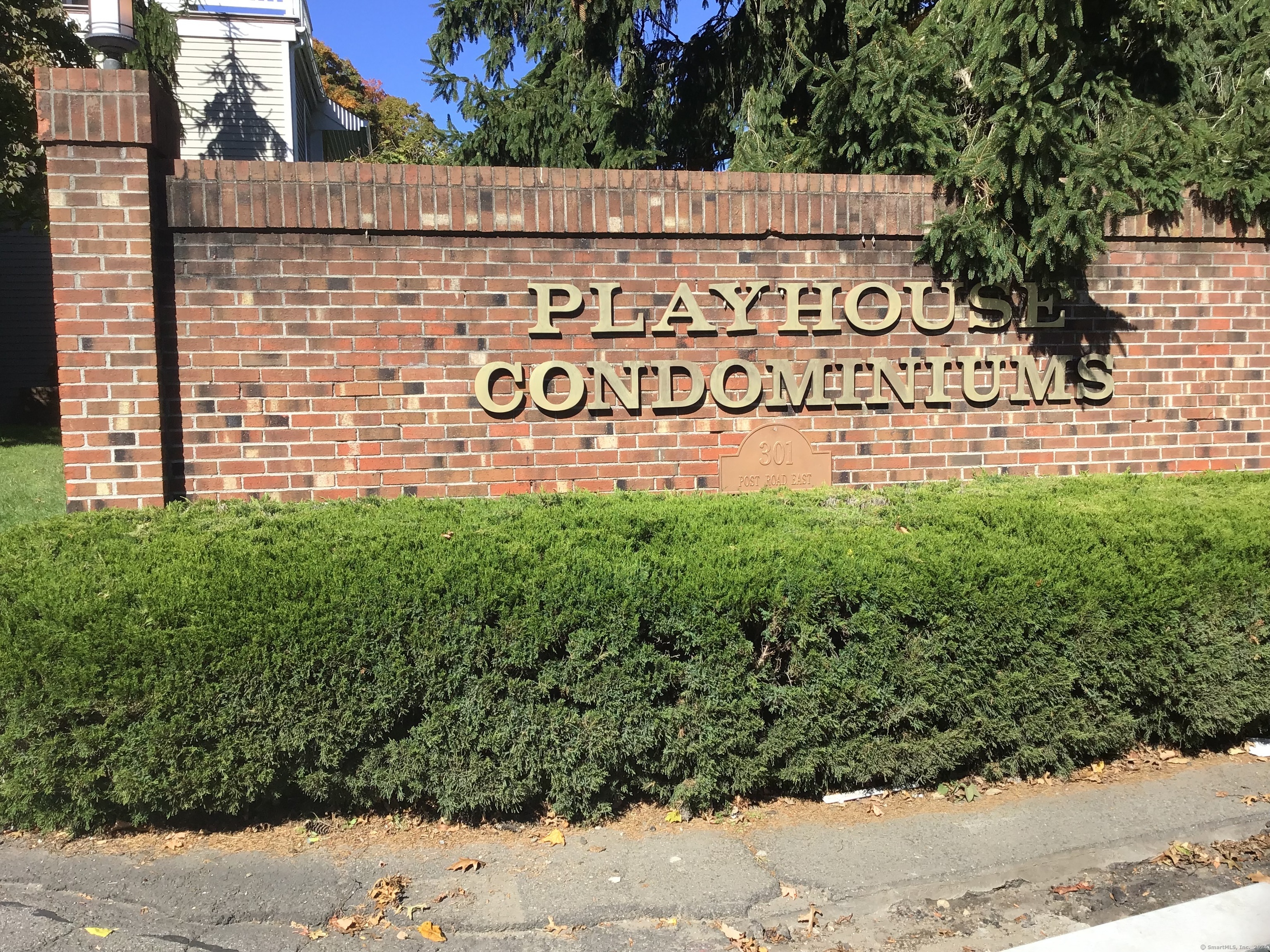 301 Post Road East APT 17