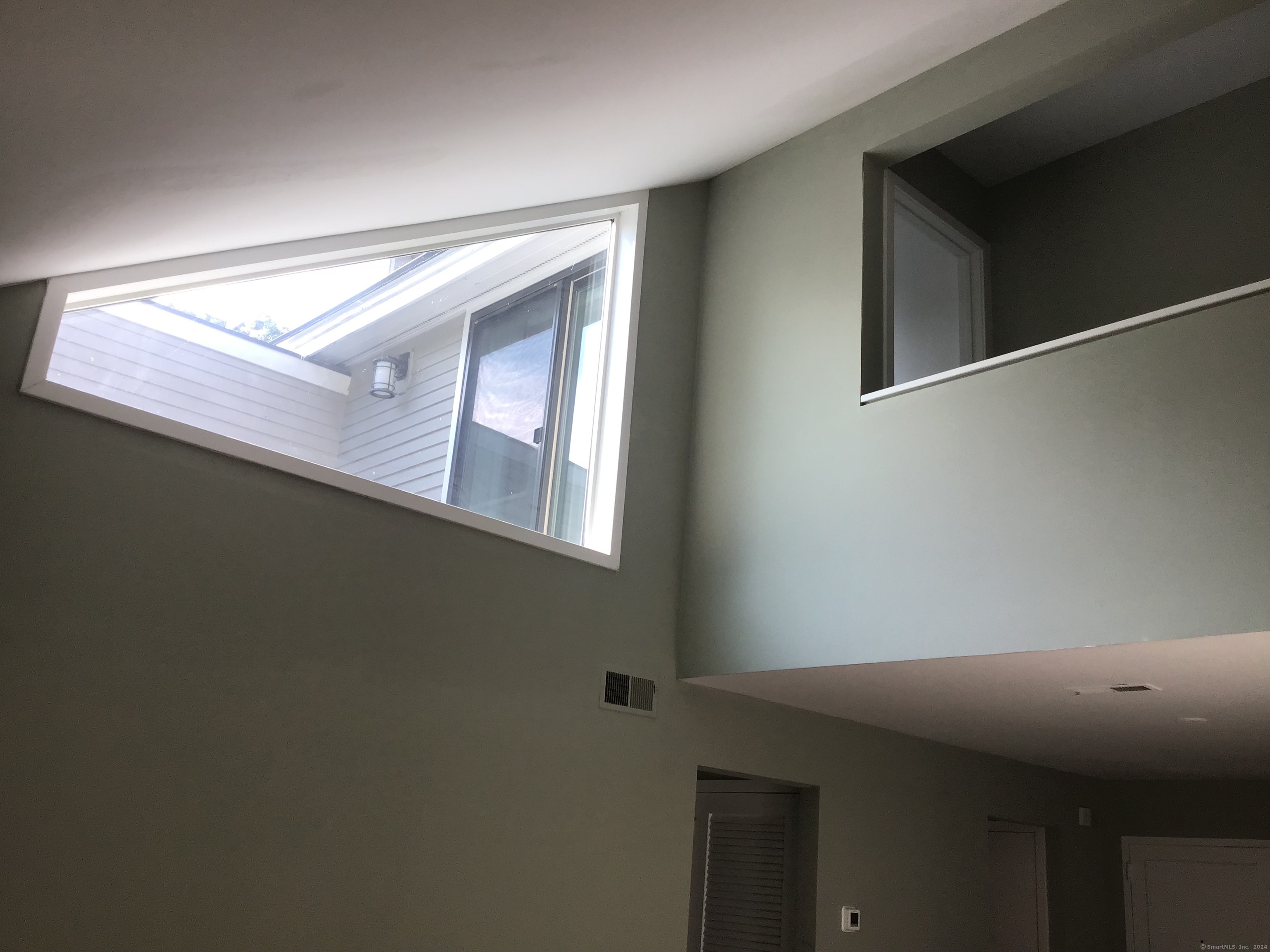 301 Post Road East APT 17