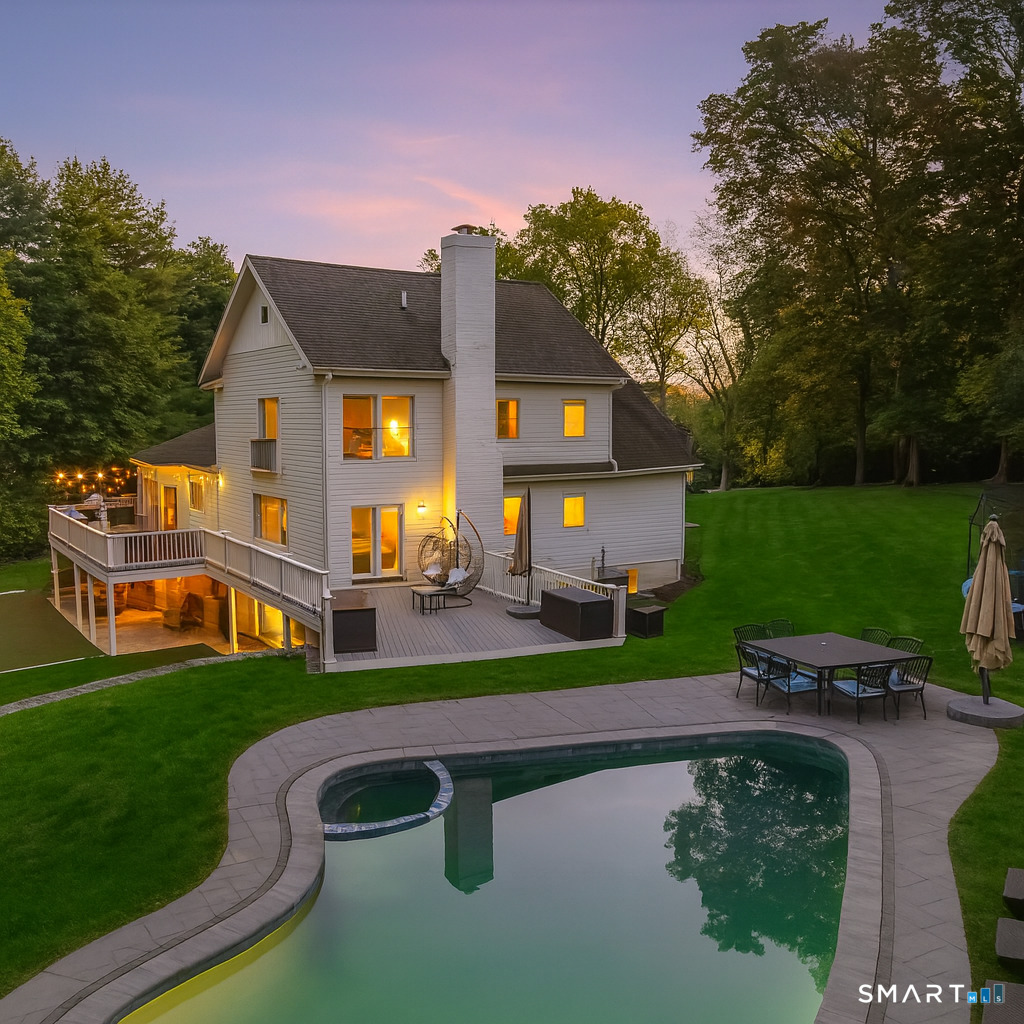 1 Angora Road