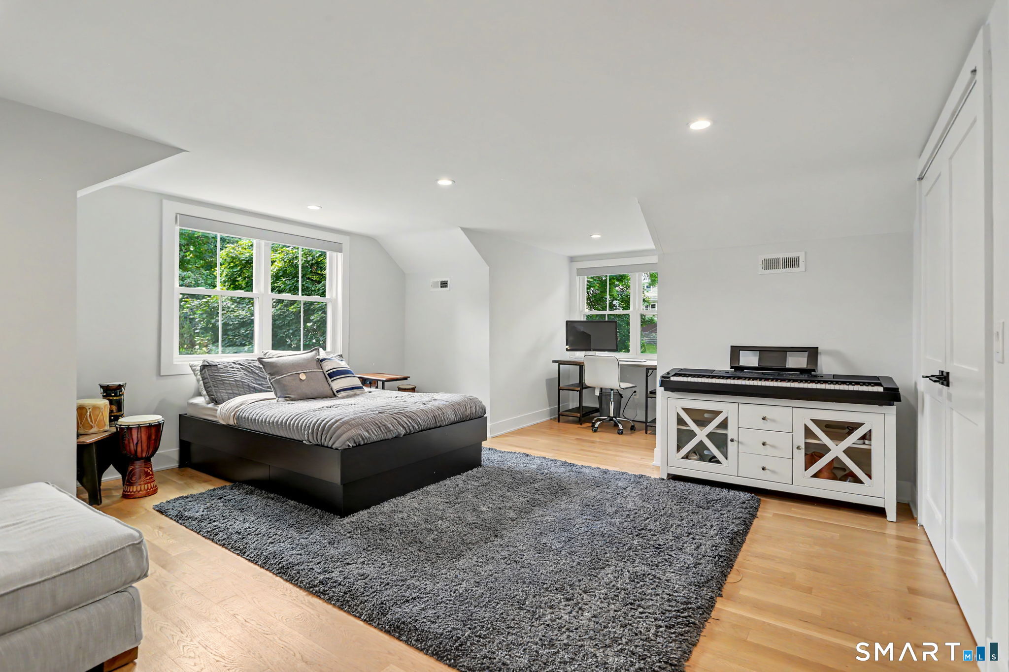 8 Kirock Place