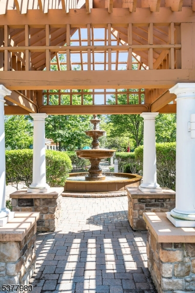 370 Victoria Drive