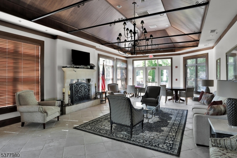370 Victoria Drive