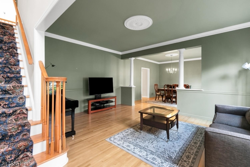 98 Bernard Dr
