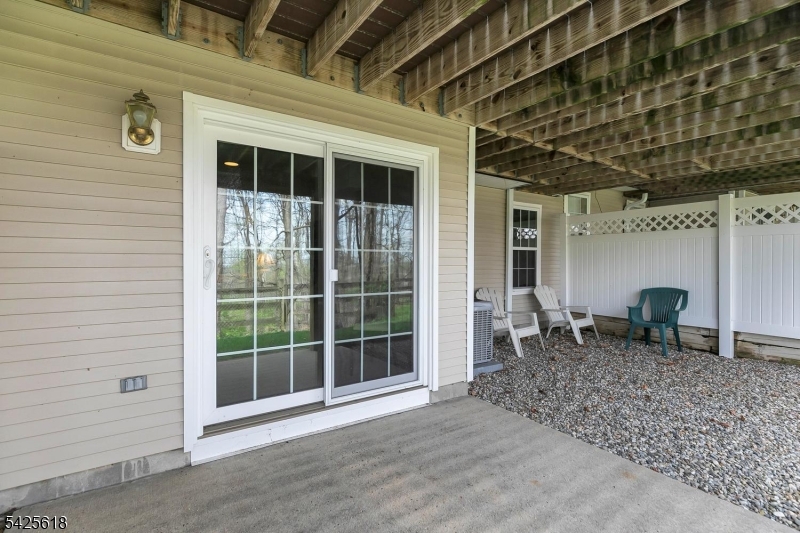 20 Hopkinson Ct