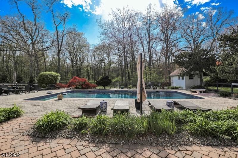 36 Coppergate Dr