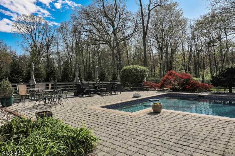36 Coppergate Dr