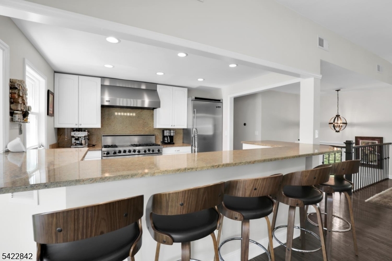 36 Coppergate Dr