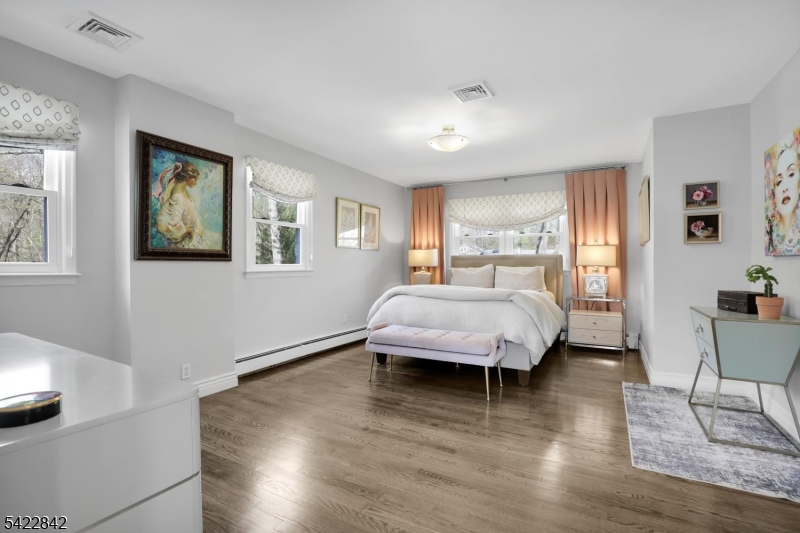 36 Coppergate Dr