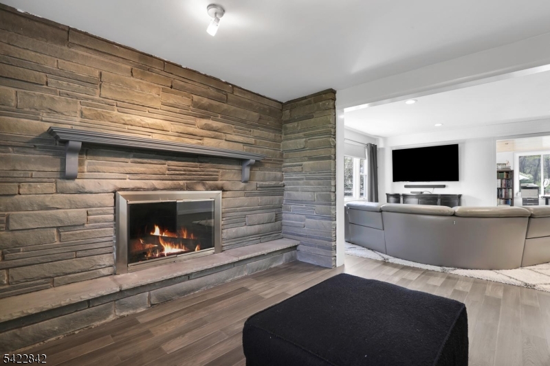 36 Coppergate Dr
