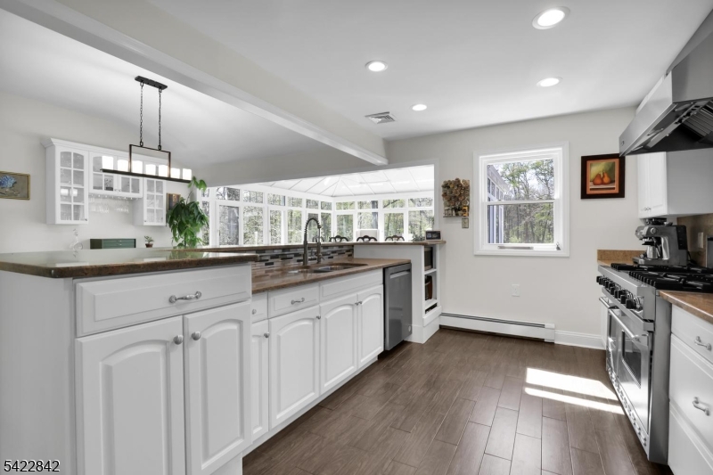 36 Coppergate Dr