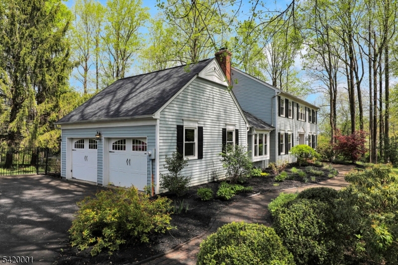 16 Lenape Ct