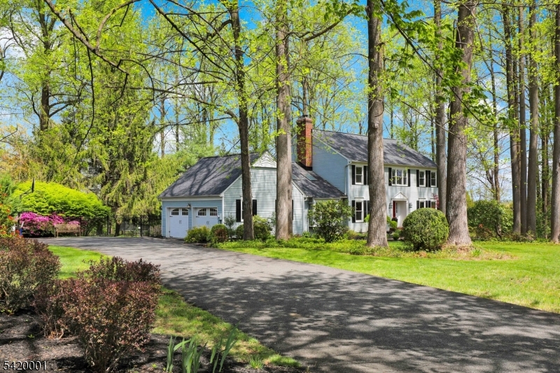 16 Lenape Ct