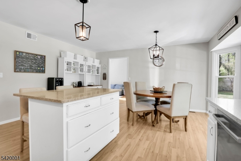 16 Lenape Ct